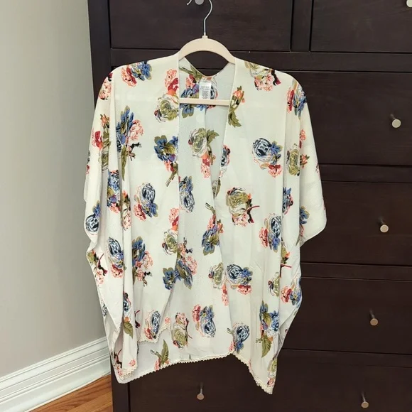 Floral Ruana - Picture 1 of 4